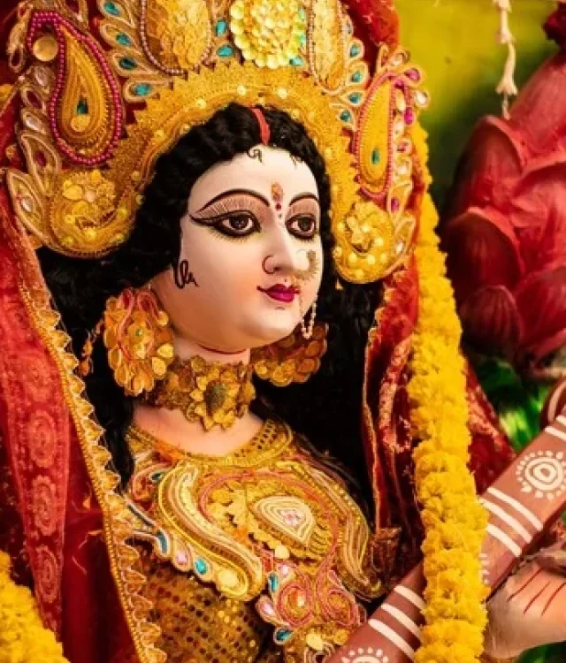 नवरात्रि 2024: दुर्गा के 9 रूपों की पूजा करे |